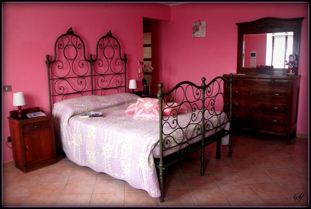 Bed And Breakfast Val D'Oche Castel Boglione Δωμάτιο φωτογραφία
